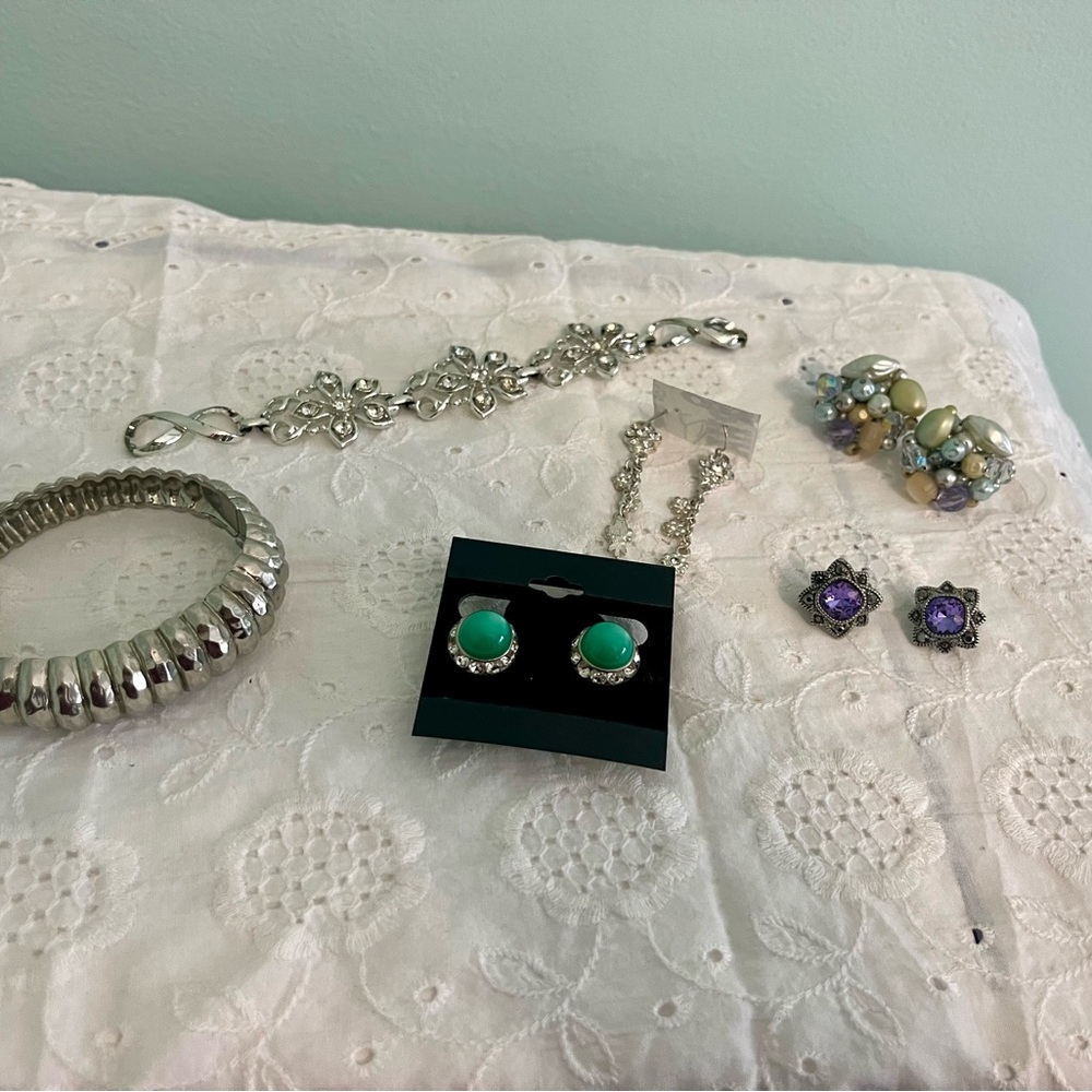 Vintage Silver tone Jewelry lot